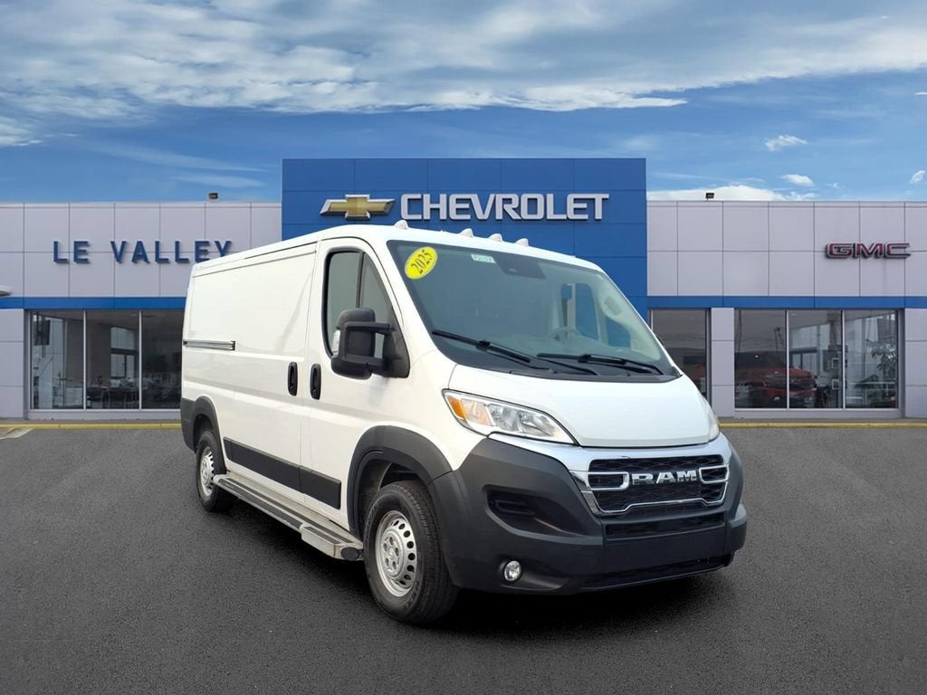 2025 RAM ProMaster Cargo Van Tradesman in White — front three-quarter view