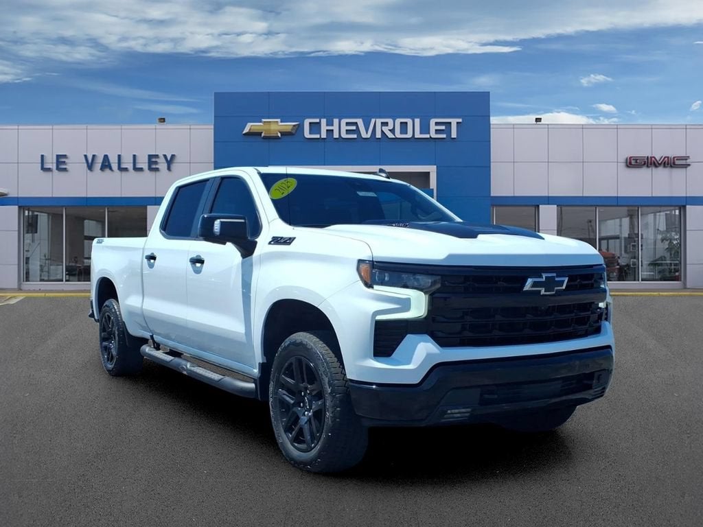 2025 Chevrolet Silverado 1500 LT Trail Boss in Summit White — front three-quarter view