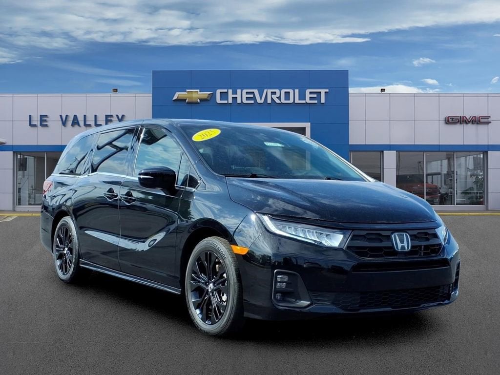 2025 Honda Odyssey Sport-L in Black — front three-quarter view